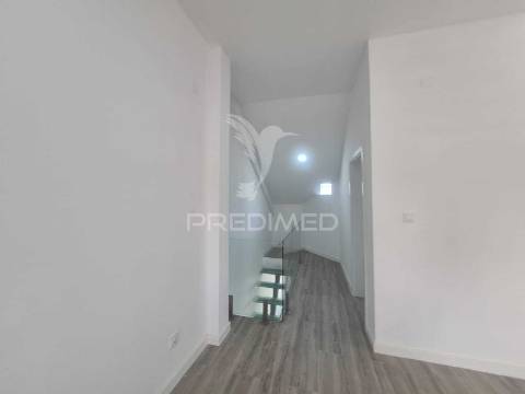 Apartamento  duplex na costa da caparica