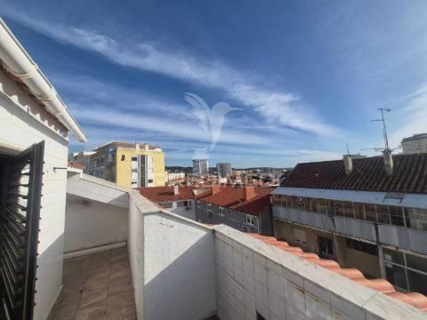 Apartamento  duplex na costa da caparica
