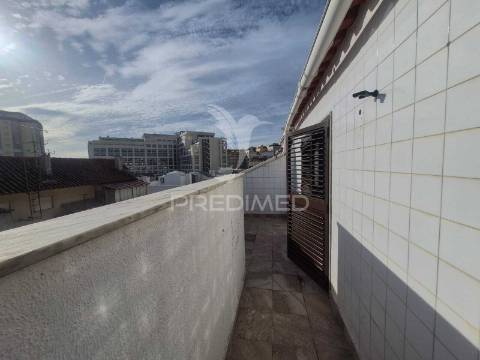 Apartamento  duplex na costa da caparica