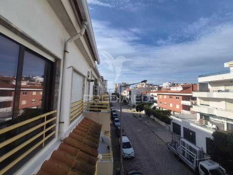 Apartamento  duplex na costa da caparica