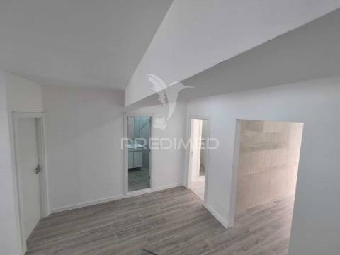 Apartamento  duplex na costa da caparica