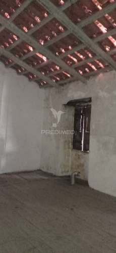 Casa r/chão e 1º andar, alpalhão, nisa