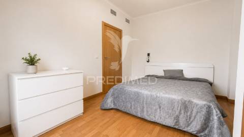 Moradia t4 condominio privado