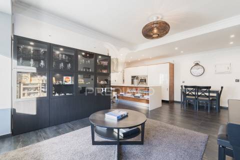 Amplo t1 remodelado com closet e open space | perto da praia e do comboio