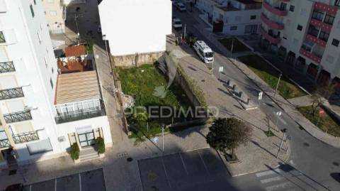 T2 em monte gordo, em edifício na 2ª linha com piscina
