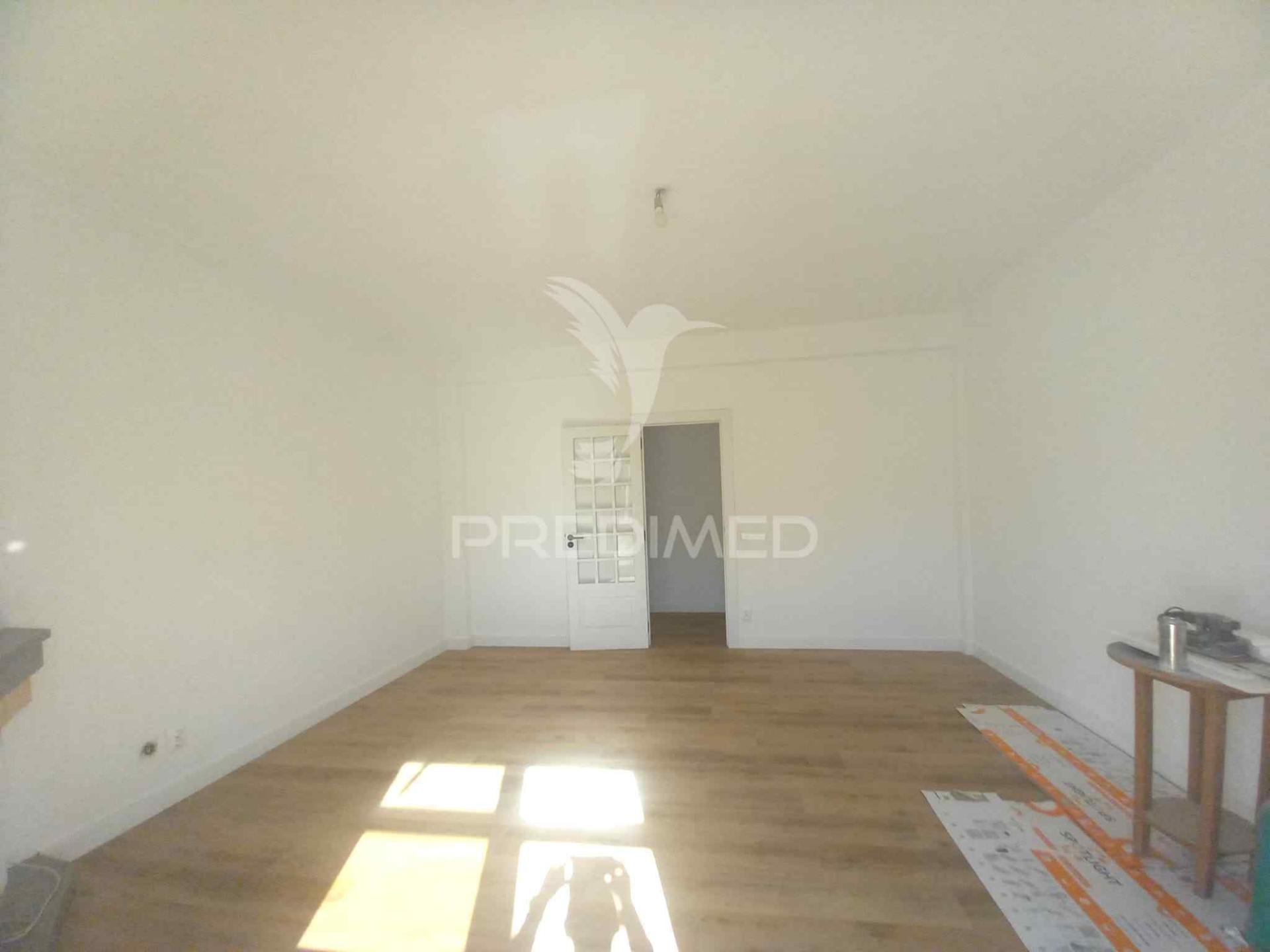 Apartamento t2 remodelado em abrantes