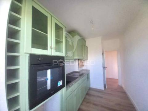 Apartamento t2 remodelado em abrantes