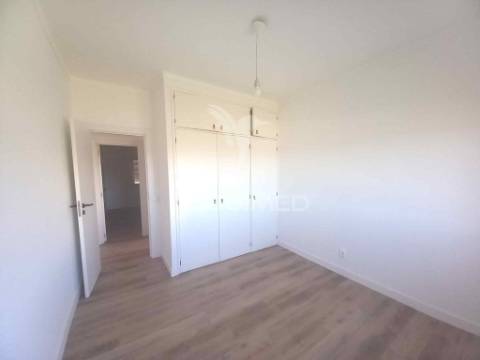 Apartamento t2 remodelado em abrantes