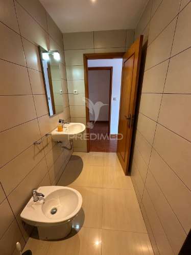 Elegante apartamento t3 no mindelo com excelente luminosidade