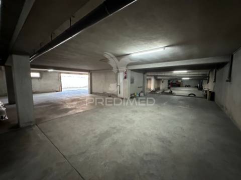 Elegante apartamento t3 no mindelo com excelente luminosidade