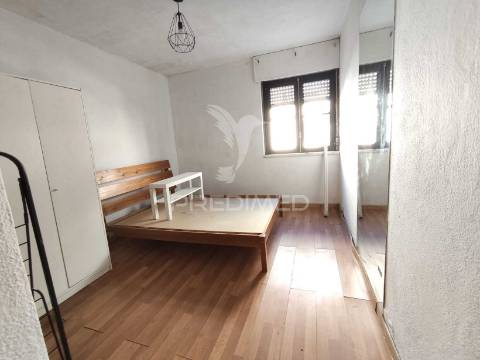 Apartamento t1 na fonte da prata.