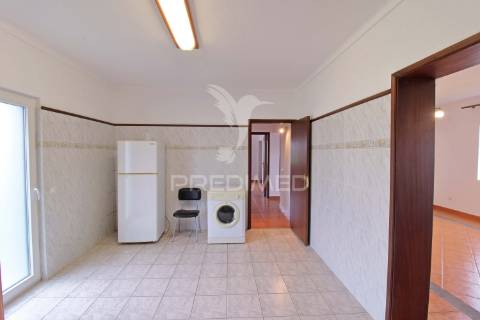 Moradia t3 à venda em santa luzia – angra do heroísmo