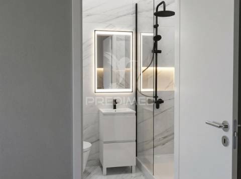 Apartamento t0 remodelado com vista mar