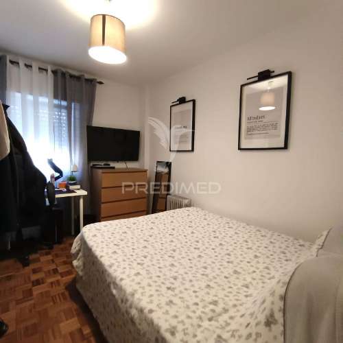Apartamento t3 semi remodelado setúbal