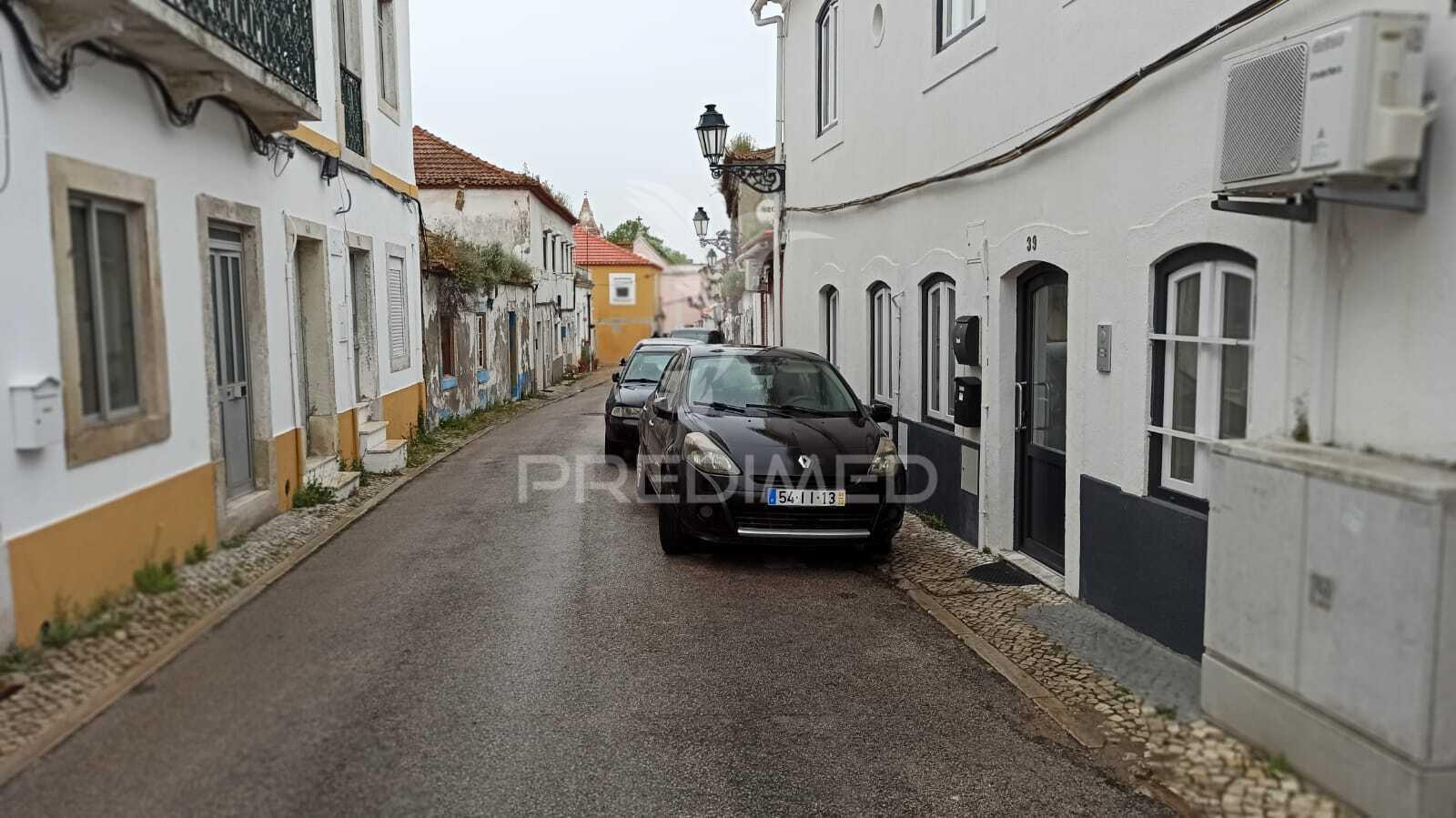 Apartamento t1 para arrendamento renovado - aldeia de paio pires