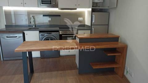 Apartamento t1 para arrendamento renovado - aldeia de paio pires