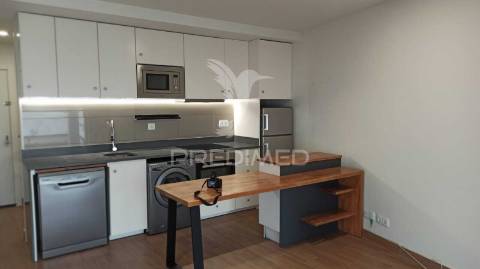 Apartamento t1 para arrendamento renovado - aldeia de paio pires