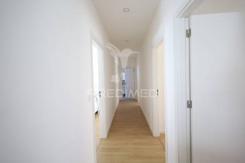 Moradia t4, em condomínio privado
