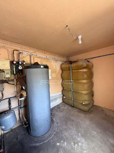 Moradia t4 com garagem e terreno minde / alcanena