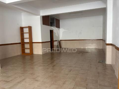 Loja | casais mem martins | arrendamento
