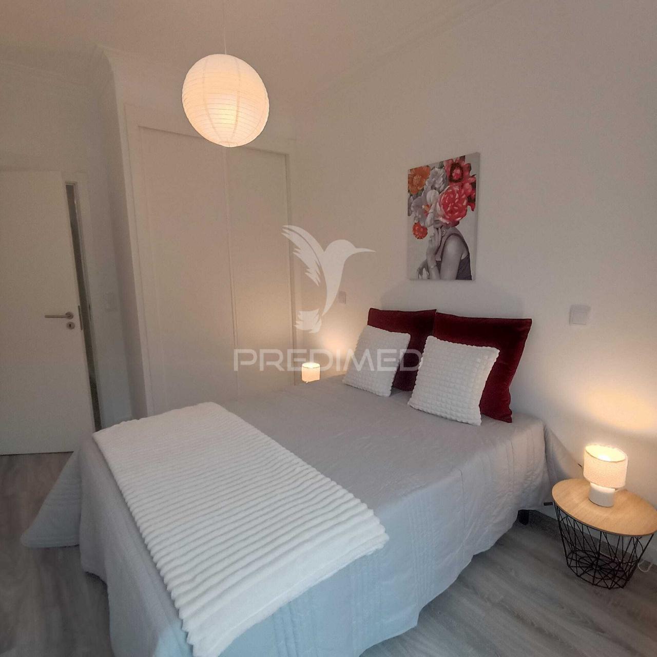 Apartamento renovado t3 em benfica