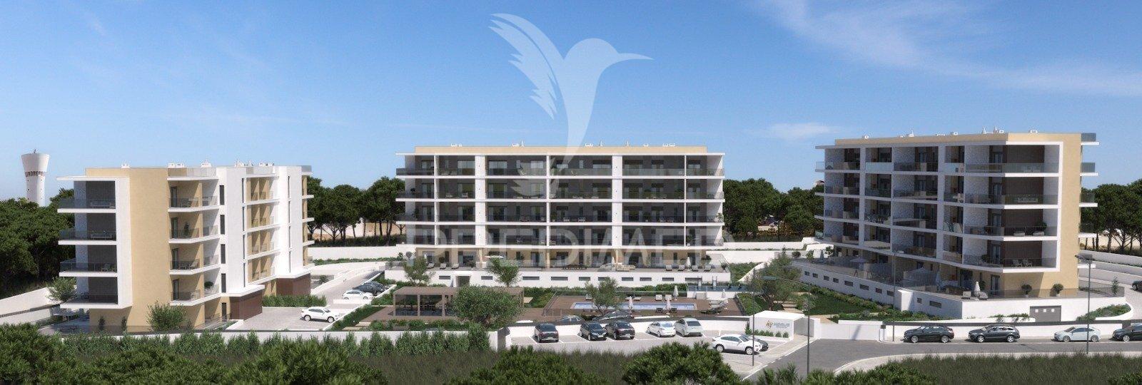 Horus residence - apartamento t2  com 137m2 de área bruta e garagem box 2 carros portimão