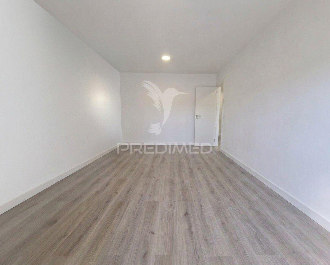 Apartamento t3 em almada