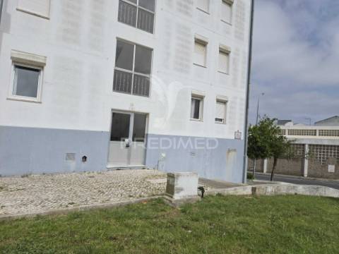 Apartamento, t3, duas garagens, mira-sintra
