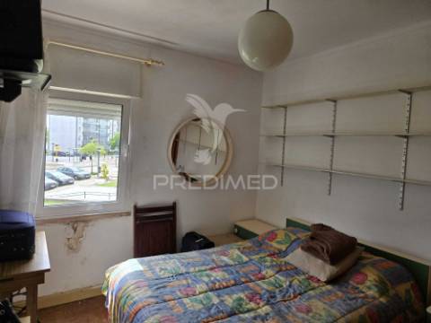 Apartamento, t3, duas garagens, mira-sintra