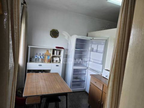 Apartamento, t3, duas garagens, mira-sintra