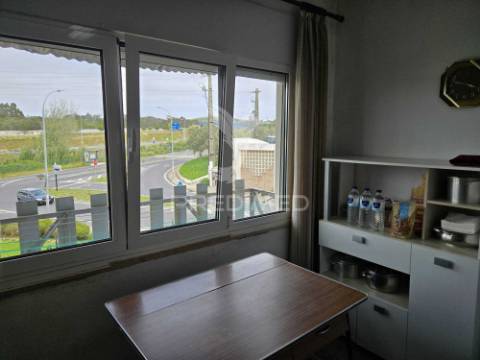 Apartamento, t3, duas garagens, mira-sintra