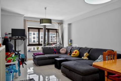 Apartamento t3 com garagem em  algueirão, mem martins, sintra