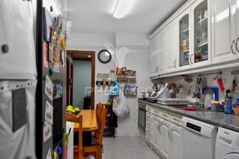 Apartamento t3 com garagem em  algueirão, mem martins, sintra