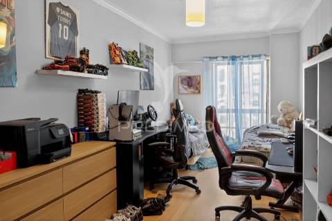 Apartamento t3 com garagem em  algueirão, mem martins, sintra