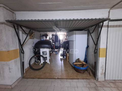 Apartamento t3 com garagem em  algueirão, mem martins, sintra