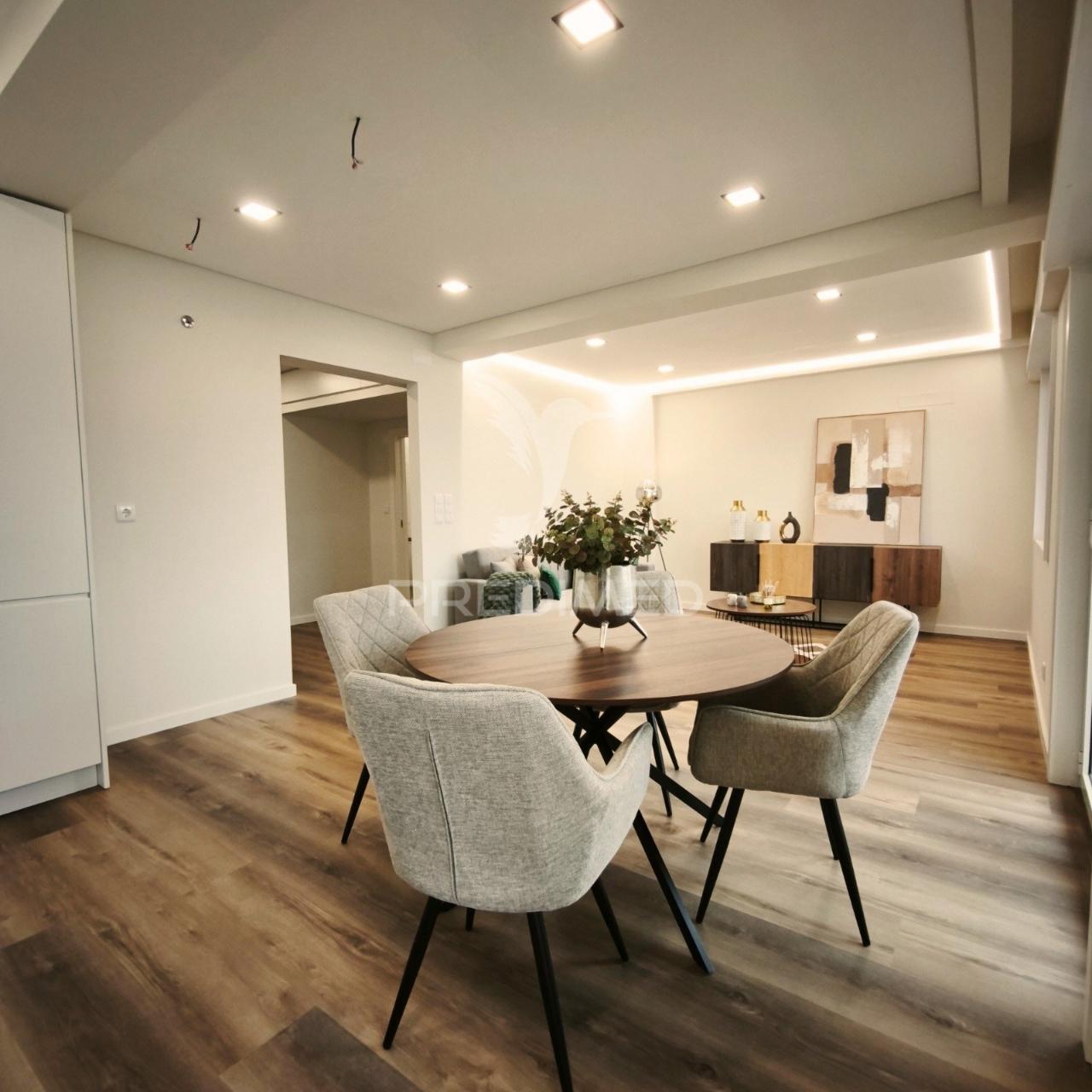 Apartamento t3 | benfica | totalmente remodelado