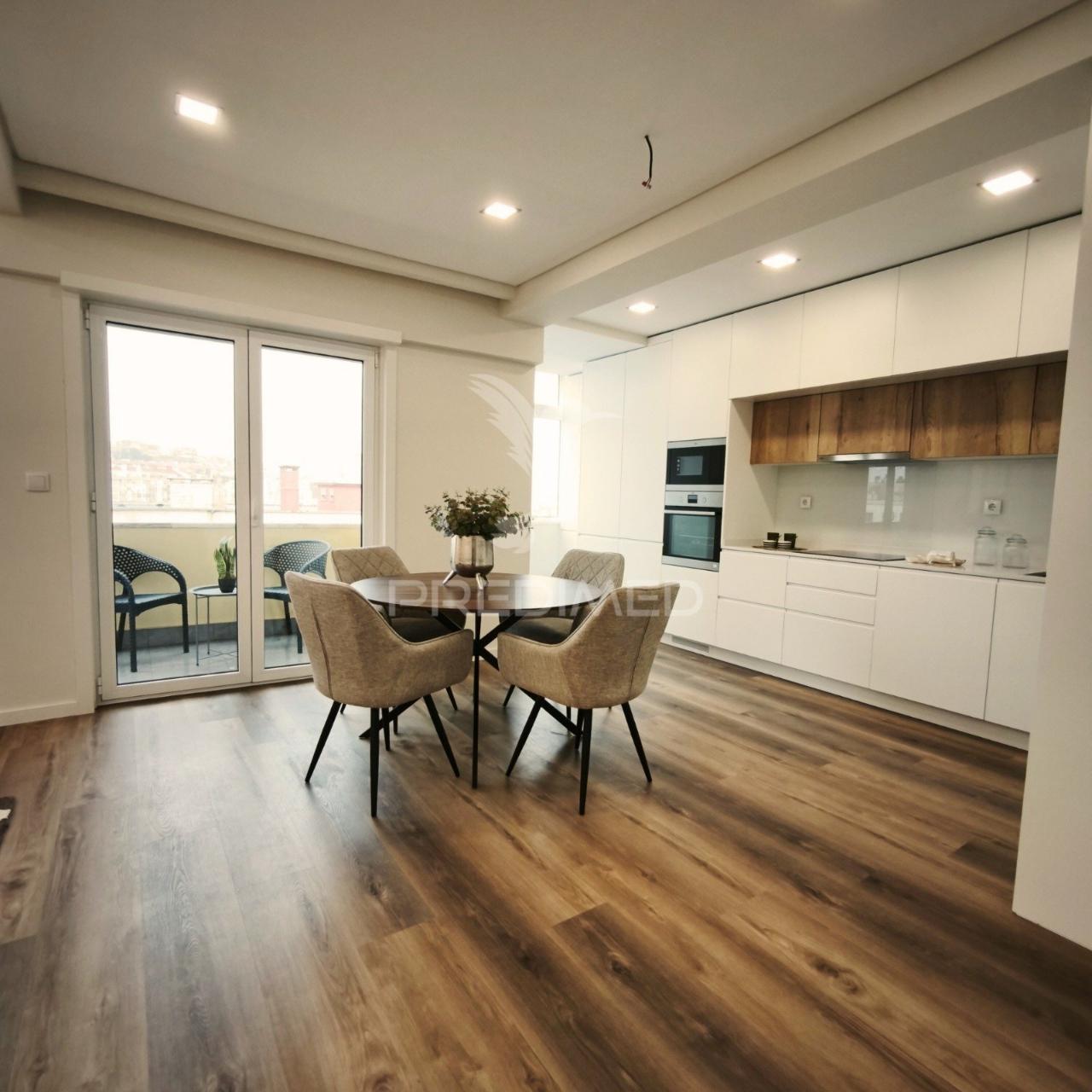 Apartamento t3 | benfica | totalmente remodelado