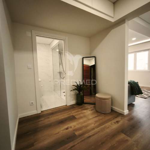 Apartamento t3 | benfica | totalmente remodelado