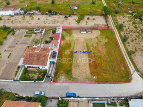 Terreno com 1.440m² em fojo - rossio ao sul do tejo, abrantes.