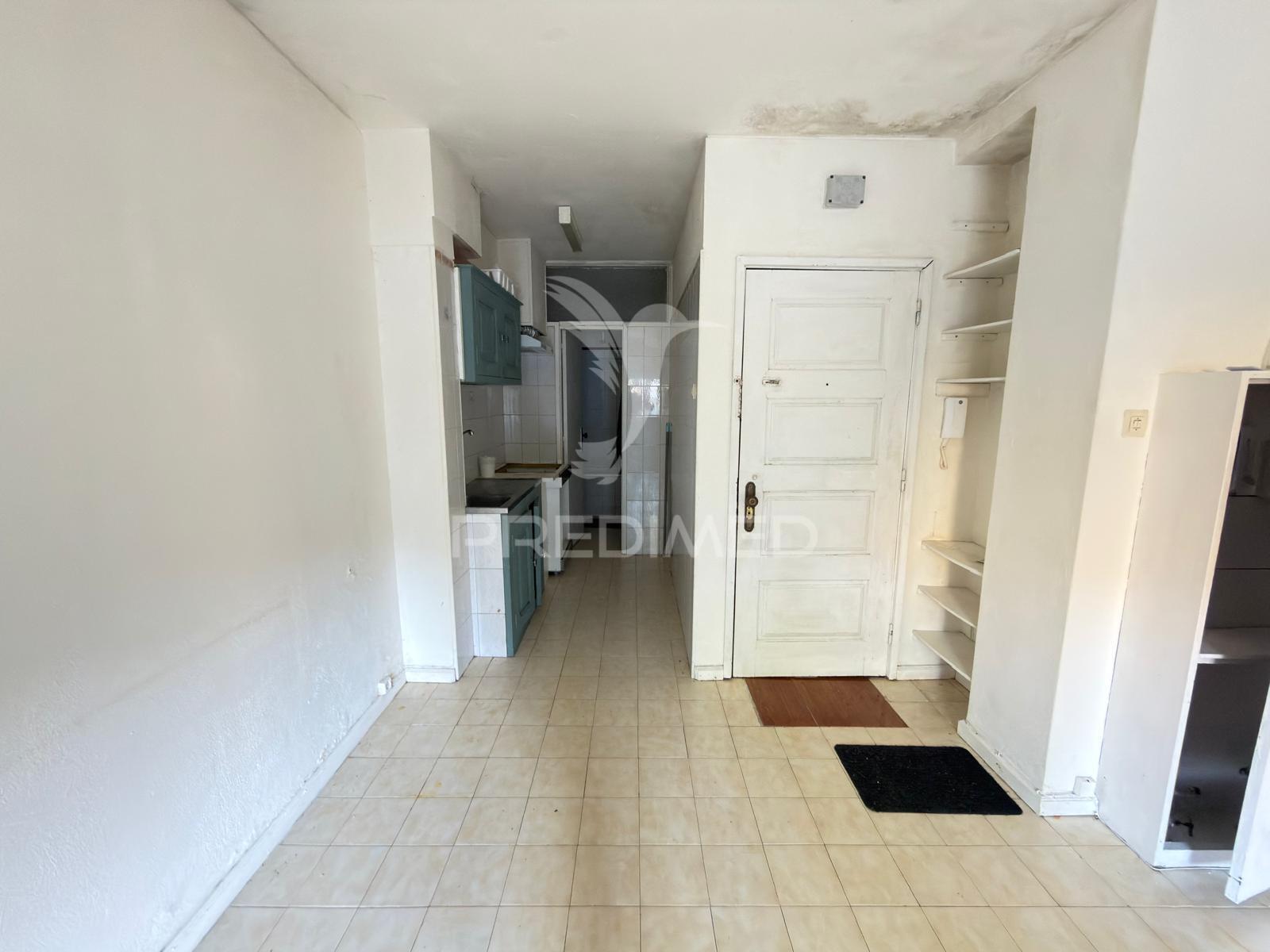 T0 ao lado do metro + el corte inglés | gaia centro (raro <200k)