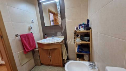 Apartamento t1 com box fechada
