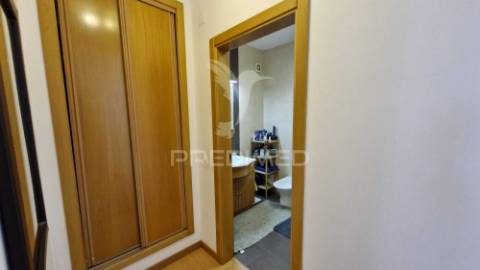 Apartamento t1 com box fechada