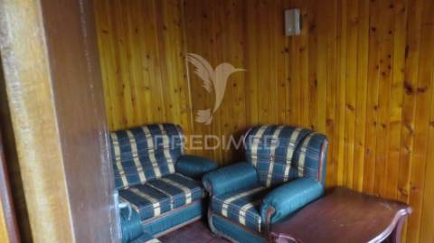 Moradia térrea t2 com terreno (750m2) no santo da serra