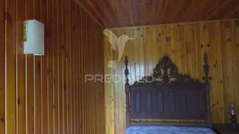 Moradia térrea t2 com terreno (750m2) no santo da serra