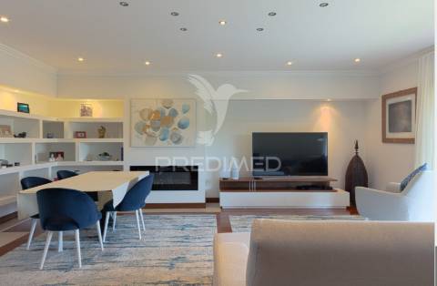 Moradia t4 de luxo semi-nova em tomar