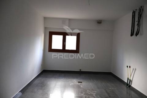 Moradia independente t5 | 600 m² de exclusividade, conforto e privacidade em porto de mós
