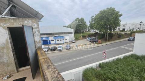 Moradia em alvor: o projeto ideal para investimento ou habitação própria
