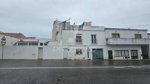 Moradia em alvor: o projeto ideal para investimento ou habitação própria