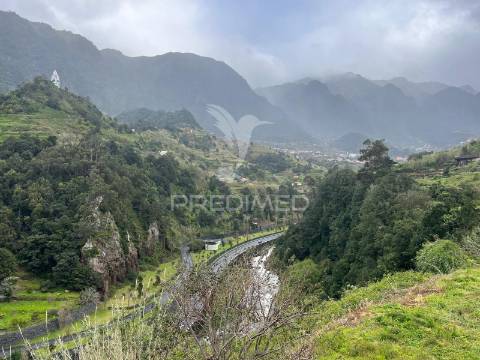Moradia t3 com 2.000m2 de terreno em s. vicente