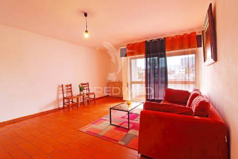 Apartamento t1 espaçoso para venda no monte choro